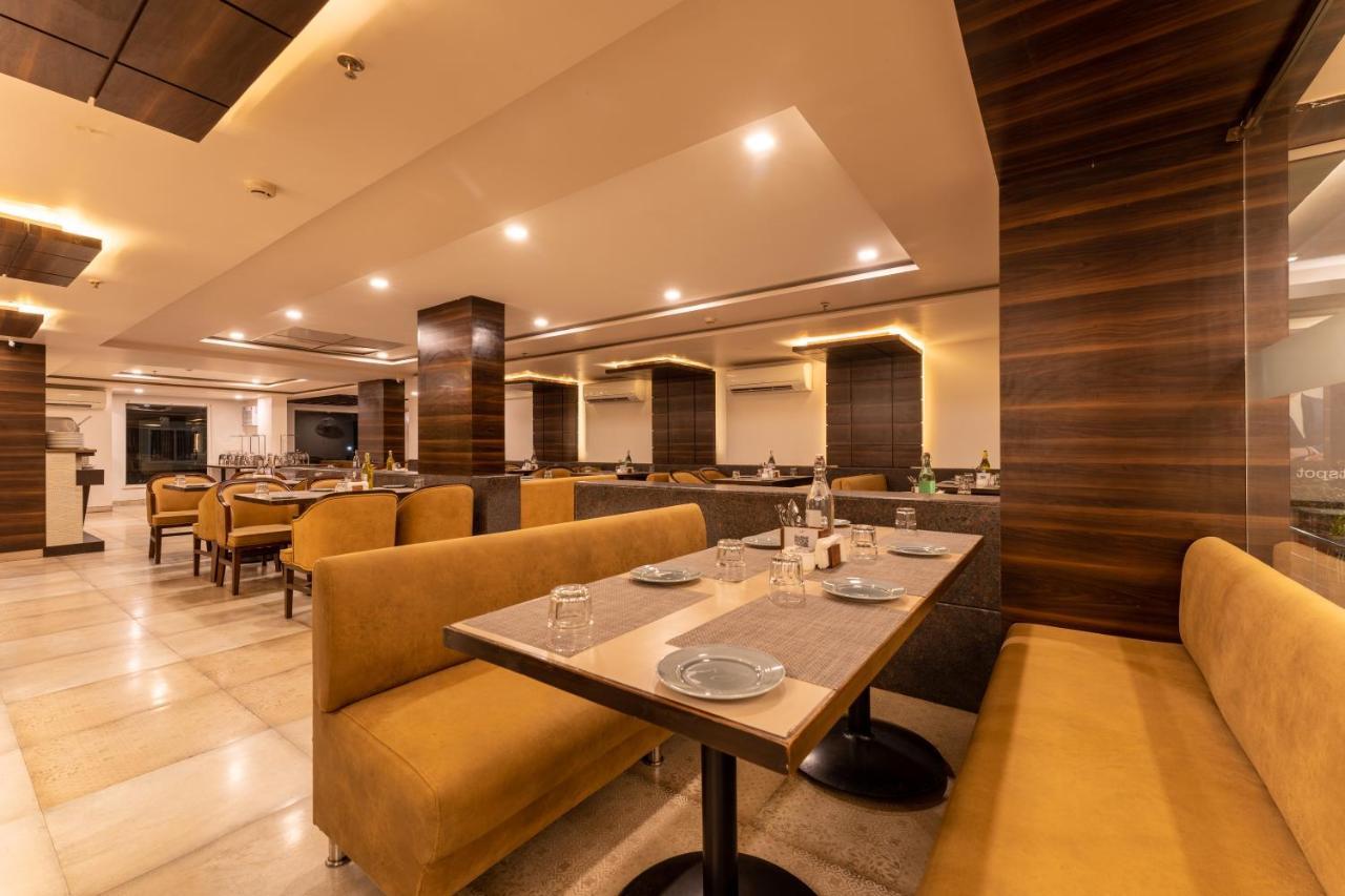 Zone Connect By The Park Parra Goa Hotel Anjuna Ngoại thất bức ảnh