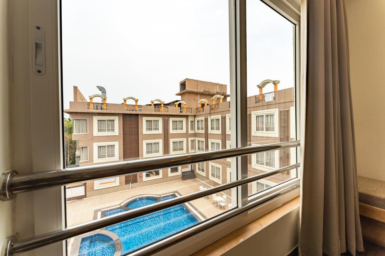 Zone Connect By The Park Parra Goa Hotel Anjuna Ngoại thất bức ảnh